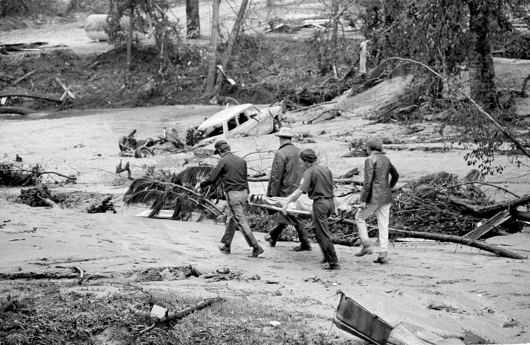1977: Kelly Barnes Dam Collapse